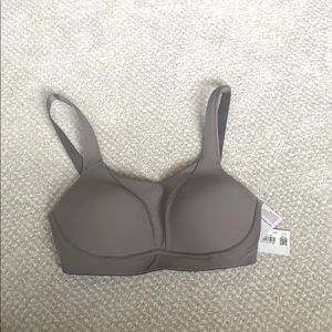 Lululemon RunTimes Spirts Bra NWT 32E 32DD
